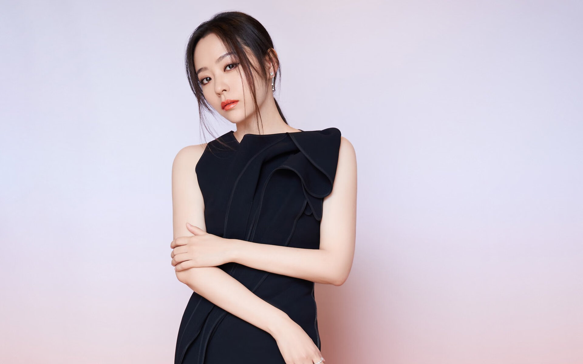 _温布尔登夺冠之路：草地赛场上的荣耀与挑战_，温布尔登网球场是什么草