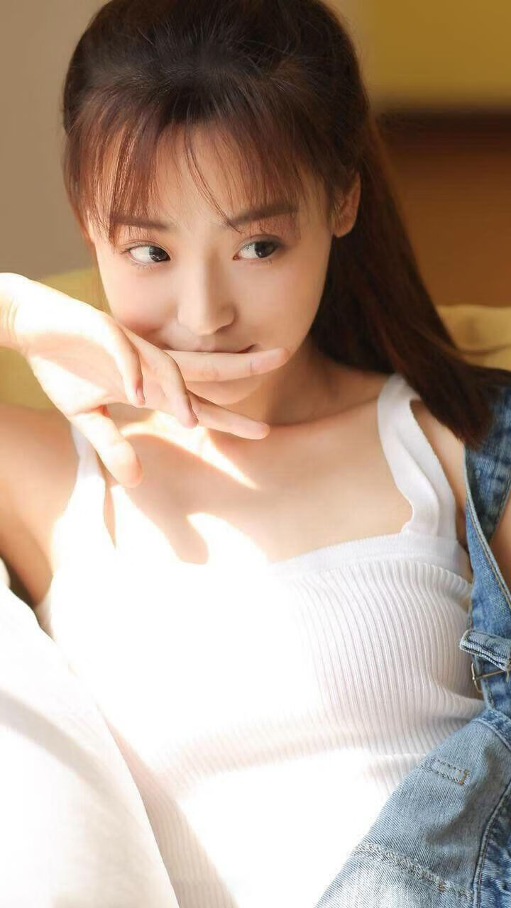 “梅开二度！明星核心一人撑起整场比赛的胜利”