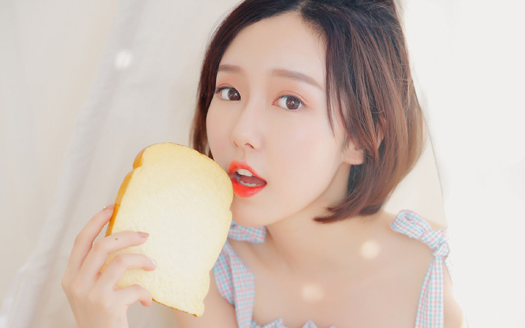 华体会hthapp下载-库里:在NBA历史上留下“火花”般的投篮传说!,库里的投篮集锦