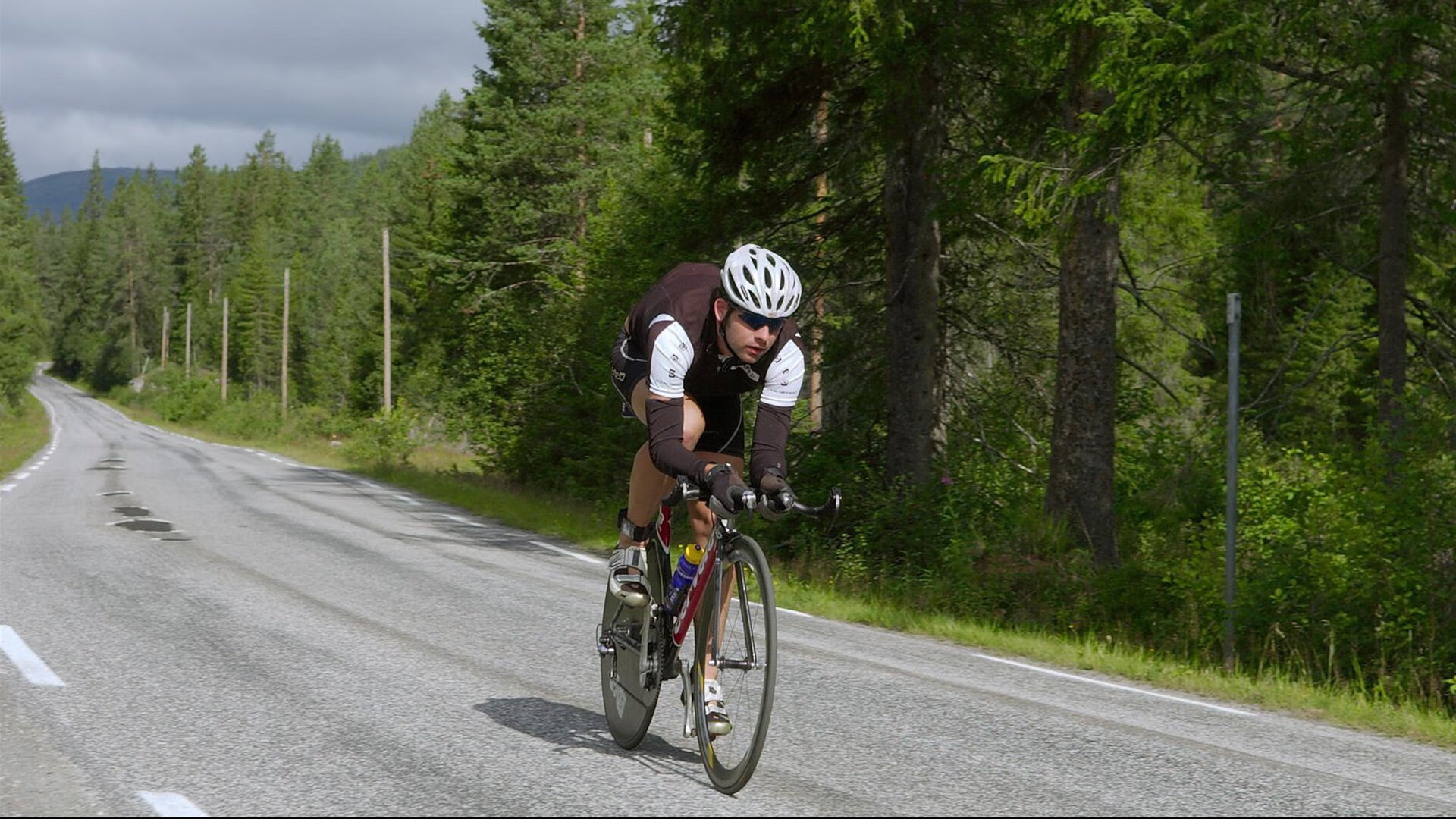中国篮球运动员在海外联赛表现亮眼，实力展现增加影响力，中国篮球海外球员